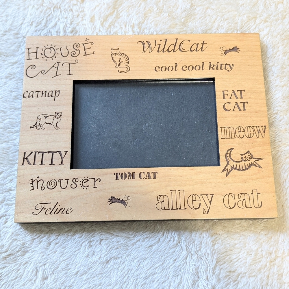 Darling Wooden Cat-Themed Picture Frame 4x6